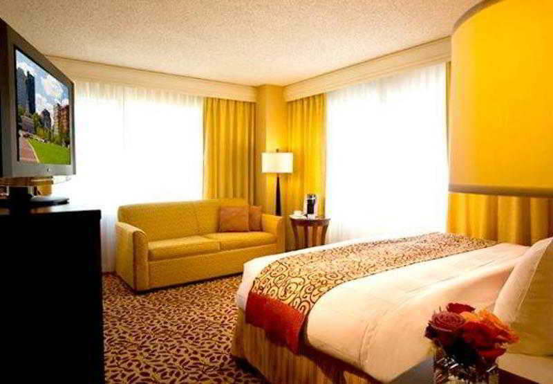 Отель Marriott Philadelphia West West Conshohocken Экстерьер фото
